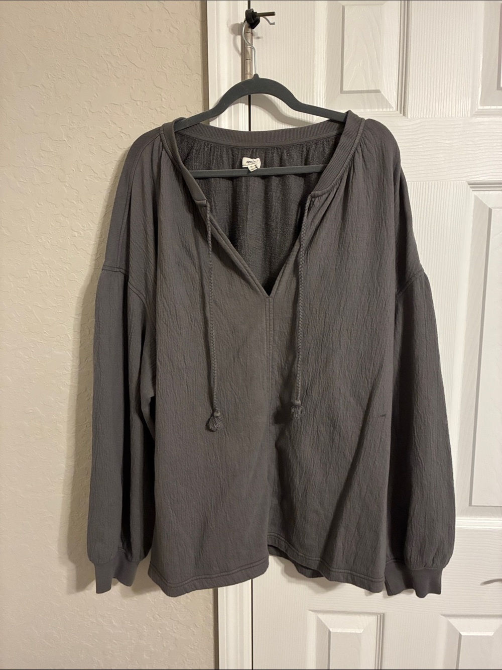 aerie Women's Long-Sleeve Shirt - Charcoal Gray
